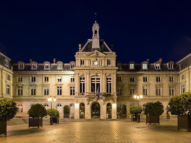 Paris 15e - Immobilier - CENTURY 21 CENTURY 21 Immoside Felix Faure - mairie_Paris-15e_de-nuit