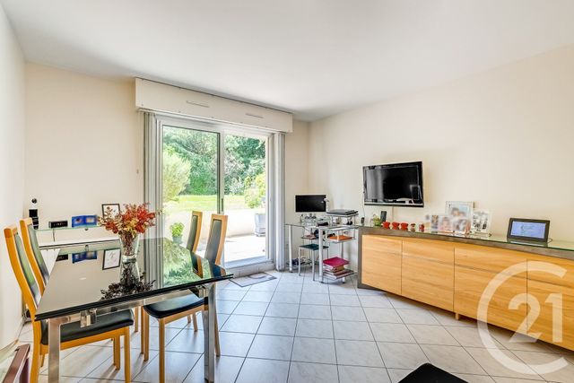 Appartement T2 à vendre - 2 pièces - 49.77 m2 - VANVES - 92 - ILE-DE-FRANCE - Century 21 Immoside Felix Faure