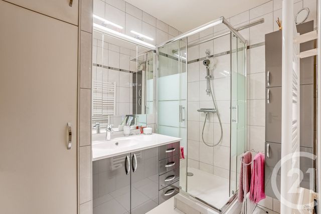 Appartement T2 à vendre - 2 pièces - 49.77 m2 - VANVES - 92 - ILE-DE-FRANCE - Century 21 Immoside Felix Faure