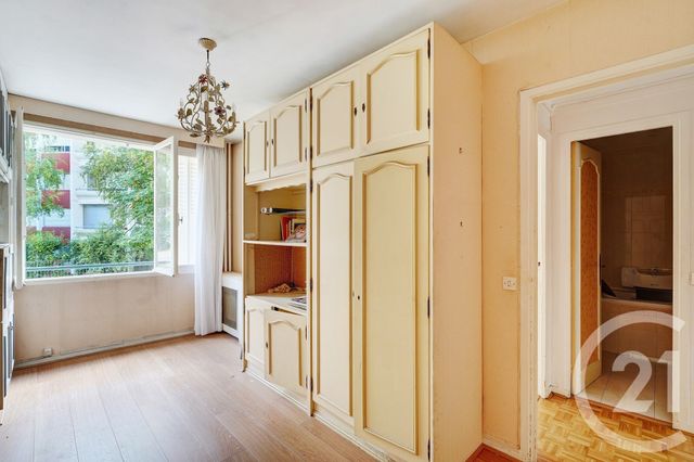 Appartement F5 à vendre - 5 pièces - 109.24 m2 - PARIS - 75015 - ILE-DE-FRANCE - Century 21 Immoside Felix Faure