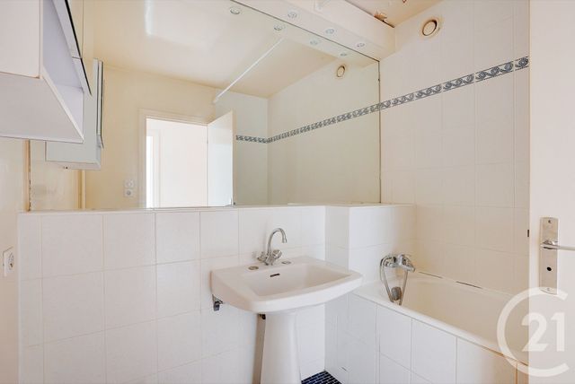 Appartement à vendre - 4 pièces - 82.53 m2 - PARIS - 75015 - ILE-DE-FRANCE - Century 21 Immoside Felix Faure