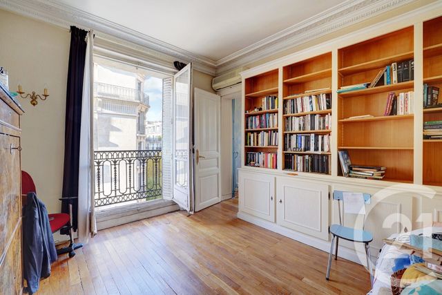 Afficher la photo en grand Appartement T5 à vendre - 5 pièces - 109.73 m2 - PARIS - 75015 - ILE-DE-FRANCE - Century 21 Immoside Felix Faure
