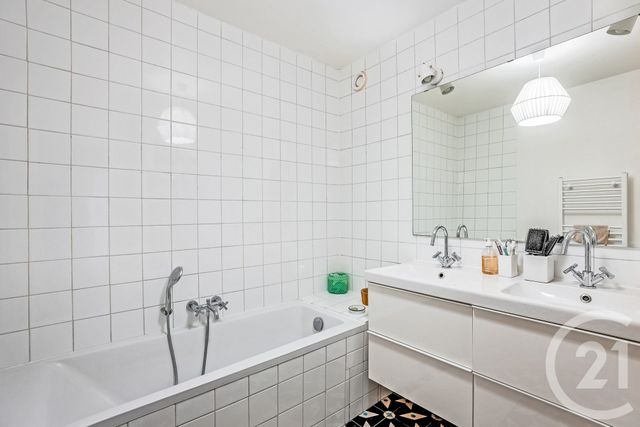 Appartement T5 à vendre - 5 pièces - 147.0 m2 - PARIS - 75015 - ILE-DE-FRANCE - Century 21 Immoside Felix Faure